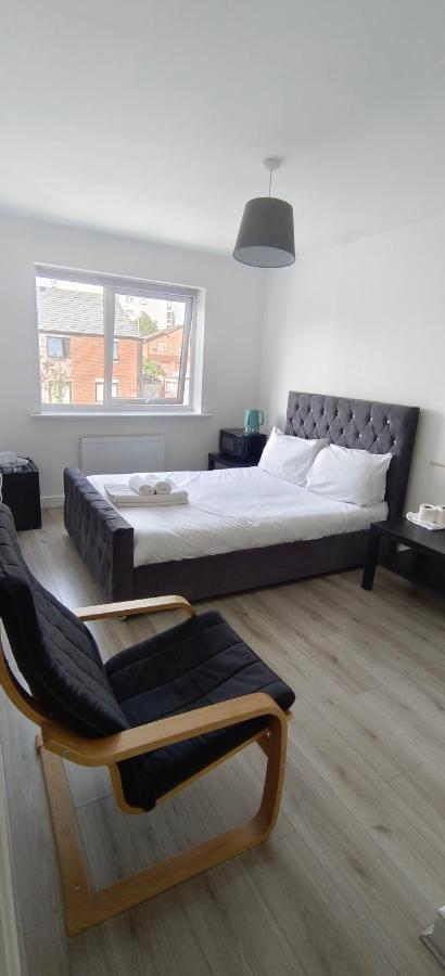 Free Car Park And Walk To Coop, Etihad, Piccadilly 맨체스터 외부 사진